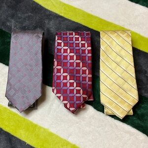 Michael Kors 100% Silk  Men's Tie Set - Gray, Red, and Yellow